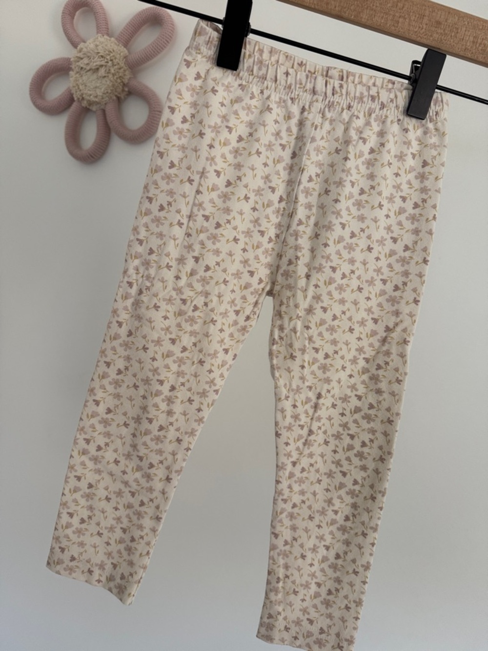Cream Floral Print Leggings